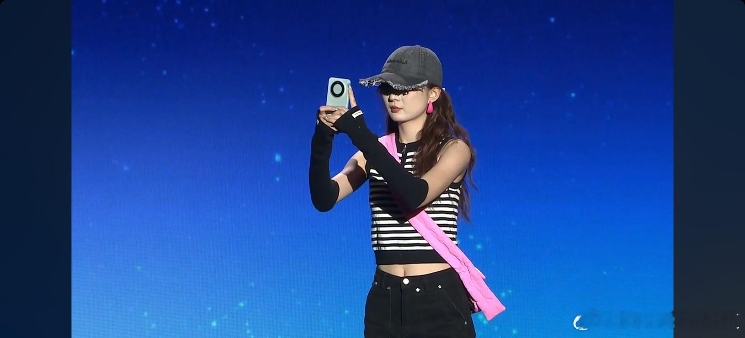 深蓝发布会，越来越有创意了[赞][赞][偷乐]期待深蓝S05的价格[赞]#远远超