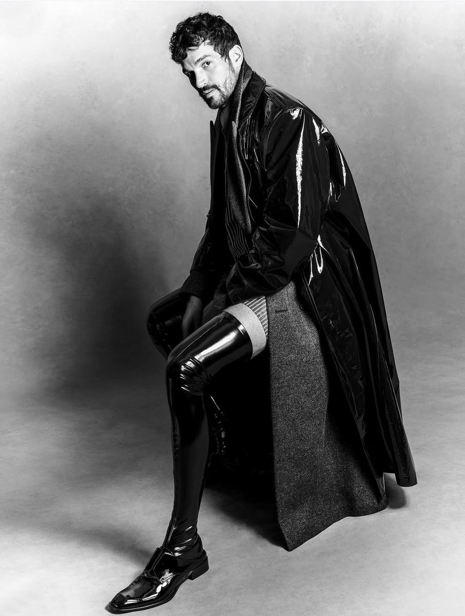 New | Paul Anthony Kelly 𝙓 VMAN 由 Luigi