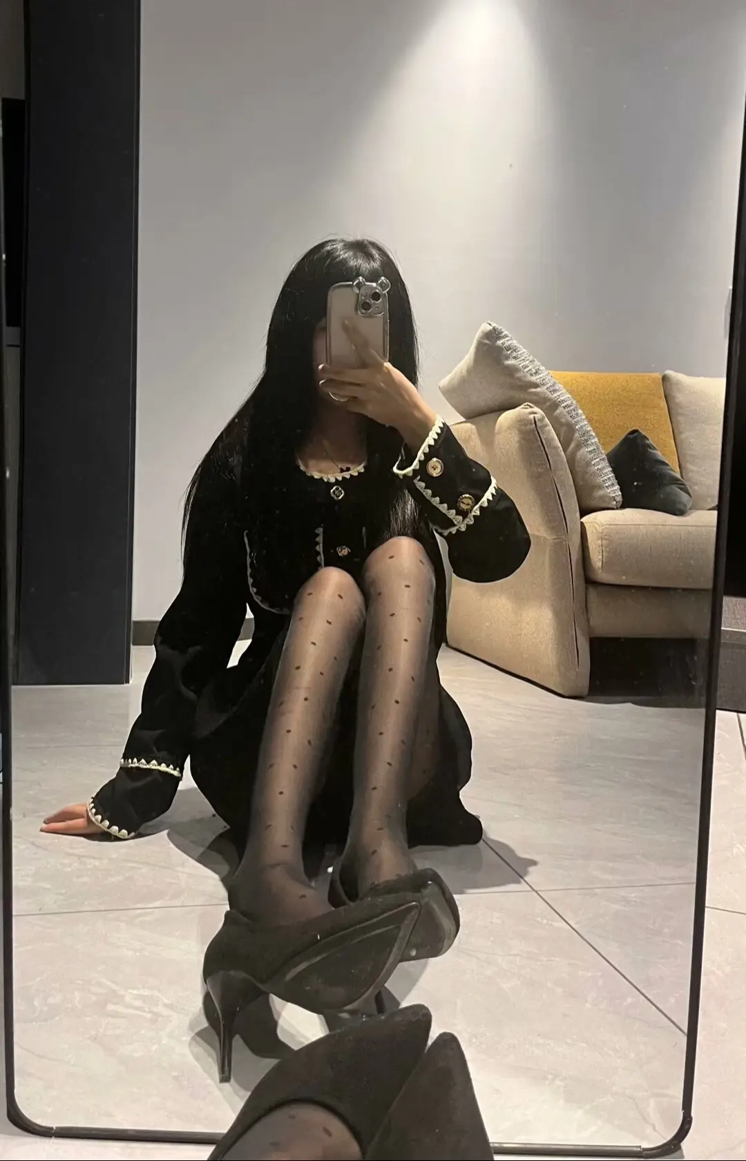 人总喜欢反季的东西 就像幸福后知后觉.