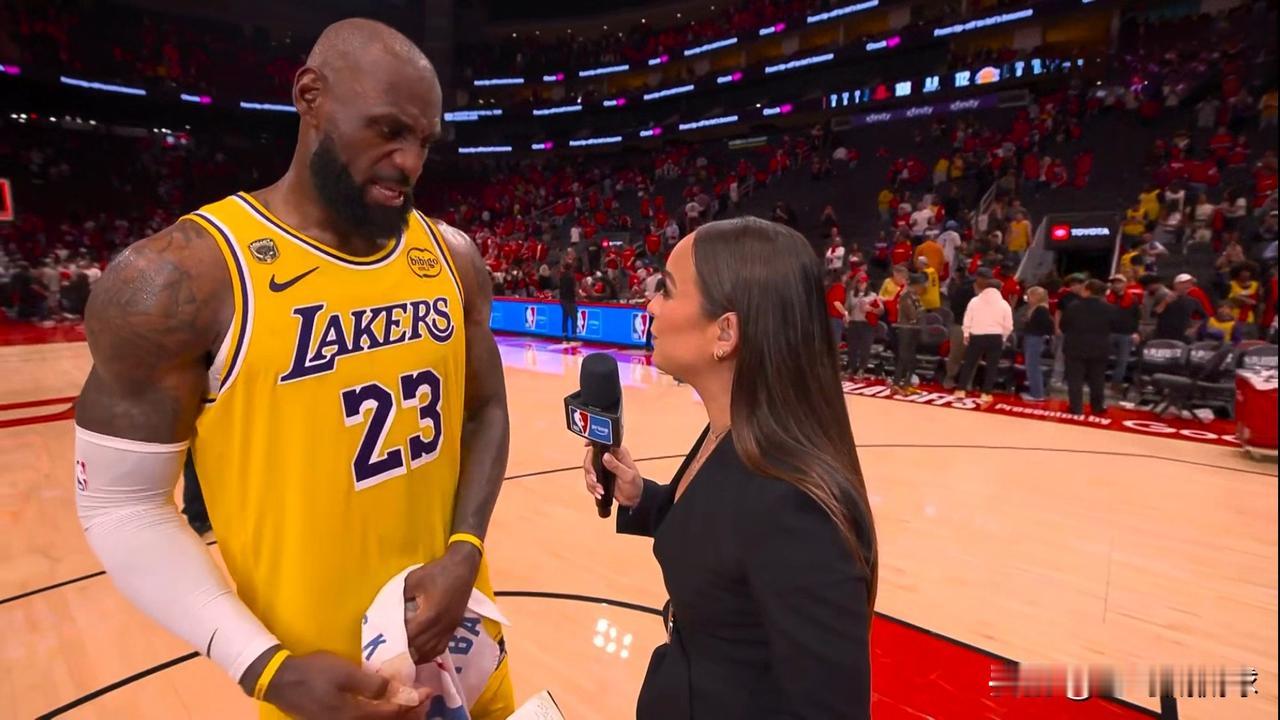 NBA传奇名宿巴克利的观点真是太荒谬了！最近巴克利在参加的一个节目中，聊到了NB