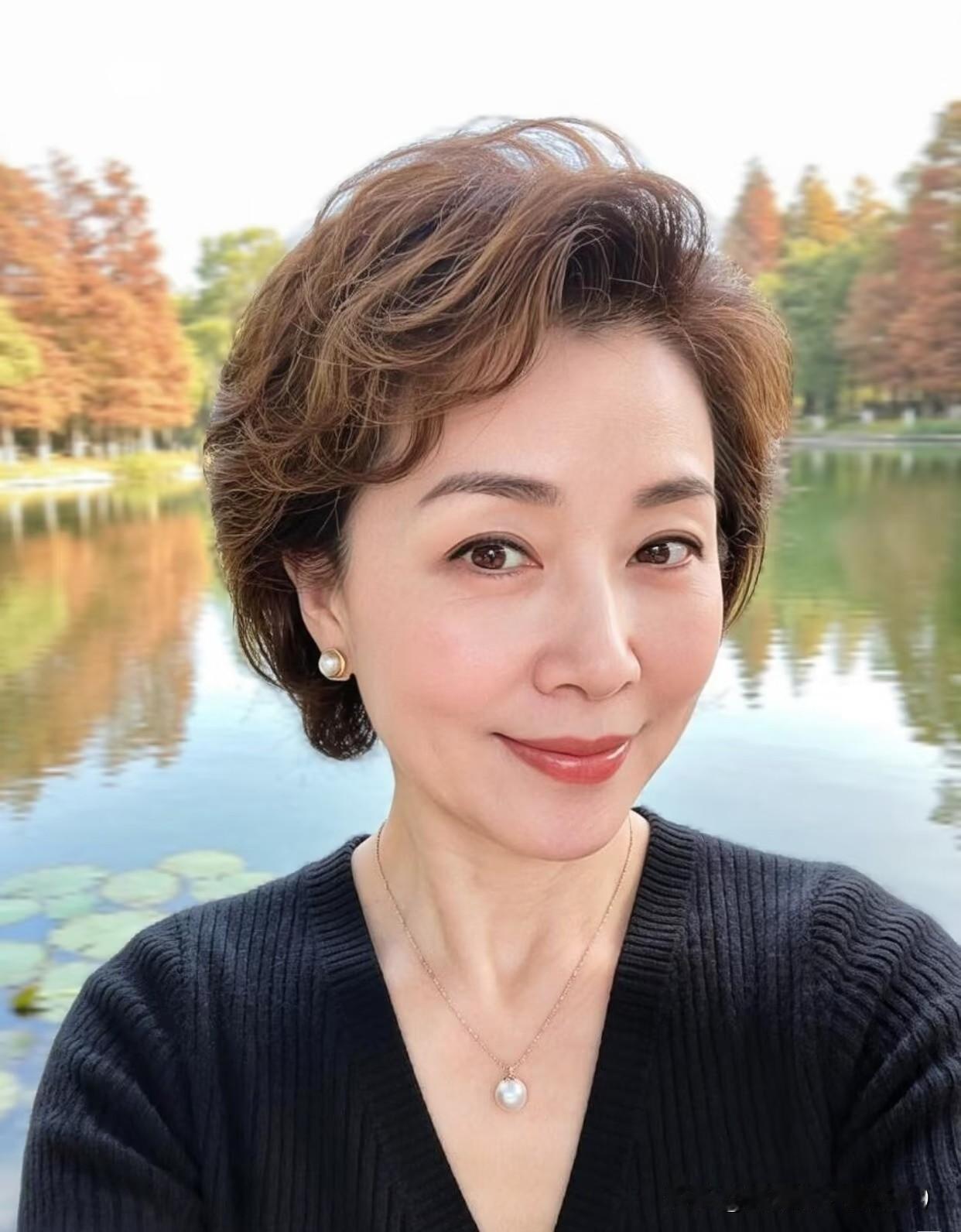 有人问我：如果不缺钱，你还会日复一日忙碌、努力生活吗？
 
认真想了很久，我的答