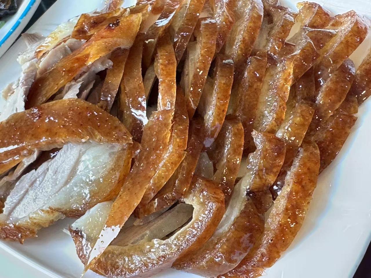 给来北京穷游的几点友好提示，土豪请绕道
别住市中心，那儿物价高，选地铁沿线的住处