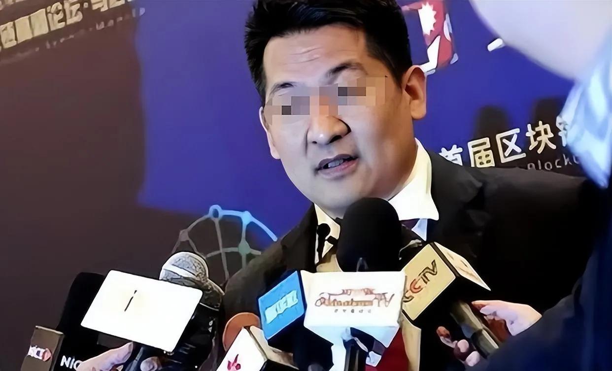 深夜故事

他是一位慈善家，救死扶伤，捐款救灾，重建寺庙，

年轻的时候，佘智江