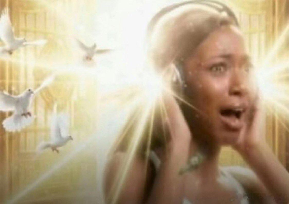 当你解锁一首早已遗忘的歌曲，才发觉它依旧是神曲的那个瞬间： 