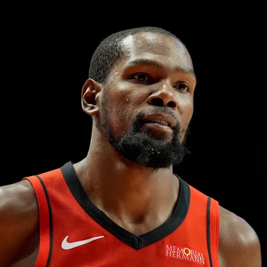 小道消息称：凯文・杜兰特因不满休斯顿火箭队现状，已正式提出交易申请。

该消息若