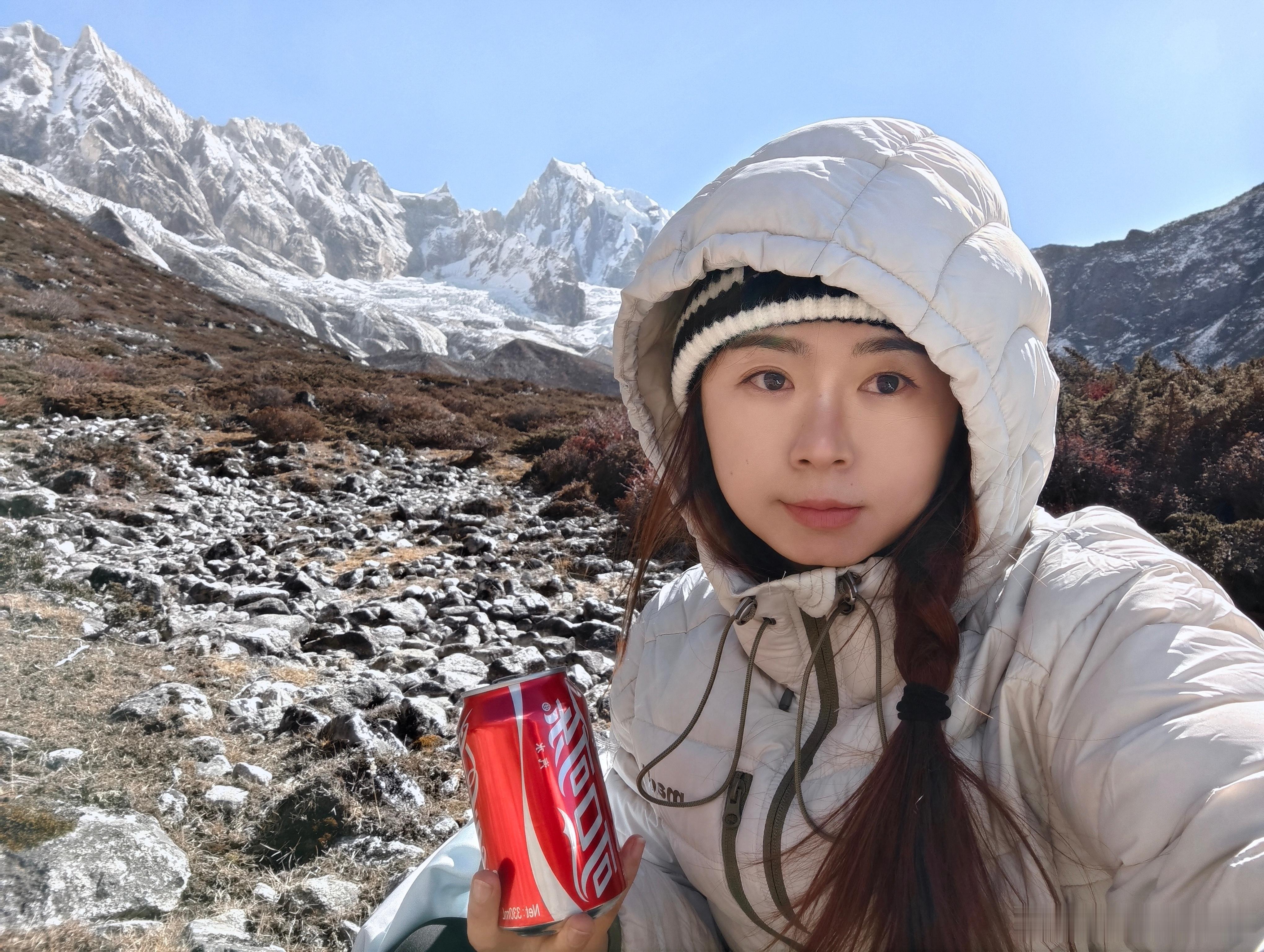 女生失联后用牛粪保温在牛棚被找到最近库拉岗日好像出事了几个，看得我一阵后怕，年前