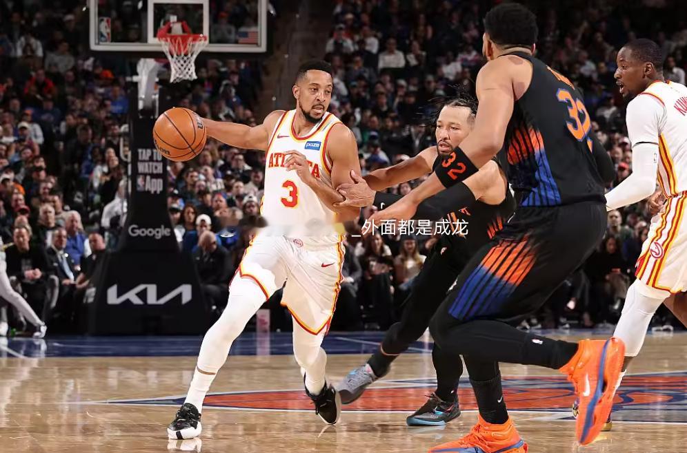 NBA季后赛首轮G2，老鹰逆转107-106险胜尼克斯。本场比赛老鹰球员麦科勒姆