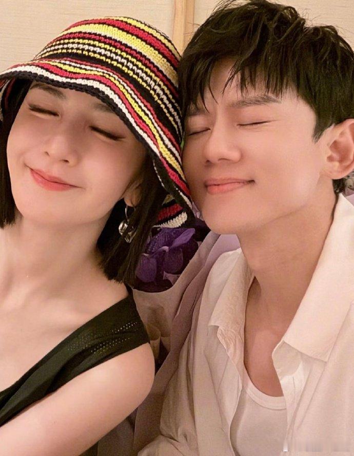 两人从2007年恋爱至今，结婚14年、育有三女，零绯闻形象，内娱的模范夫妻吧！不