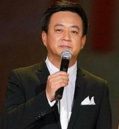 最喜欢朱军，可惜被那个弦子污蔑离开了央视。
虽然后来法院因弦子证据不足，驳回了她