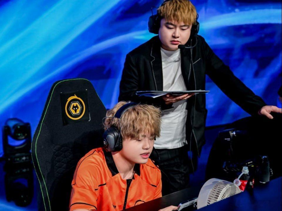 kpl 这图看得我是真有点分不清小乐、点教和方羽了，DYG你们是什么黄毛批发基地