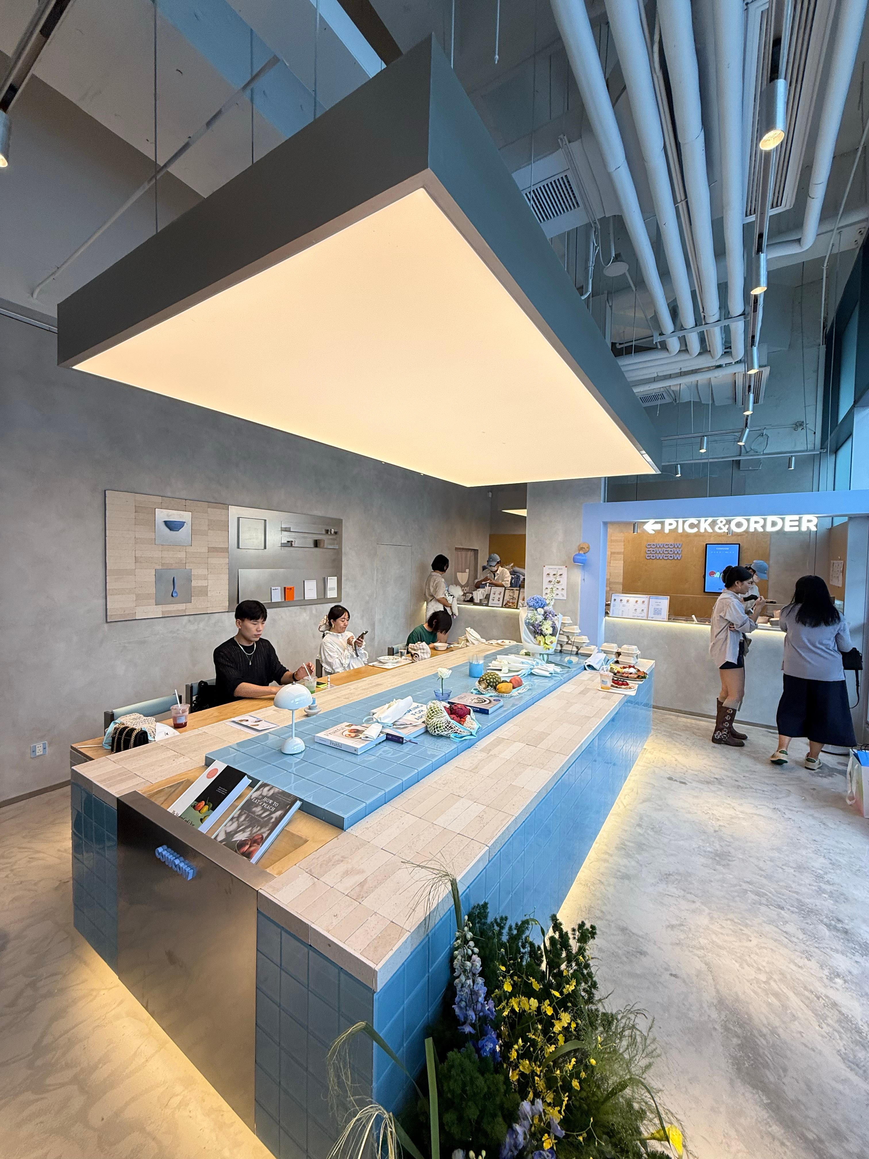 成都真的不缺漂亮的新店。 ​​​