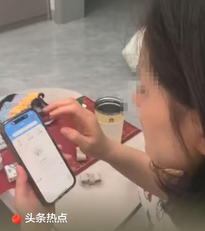 名下凭空多出十家异地空壳商行，失业女子无辜背负未知经营与涉税风险。
 
全程本人