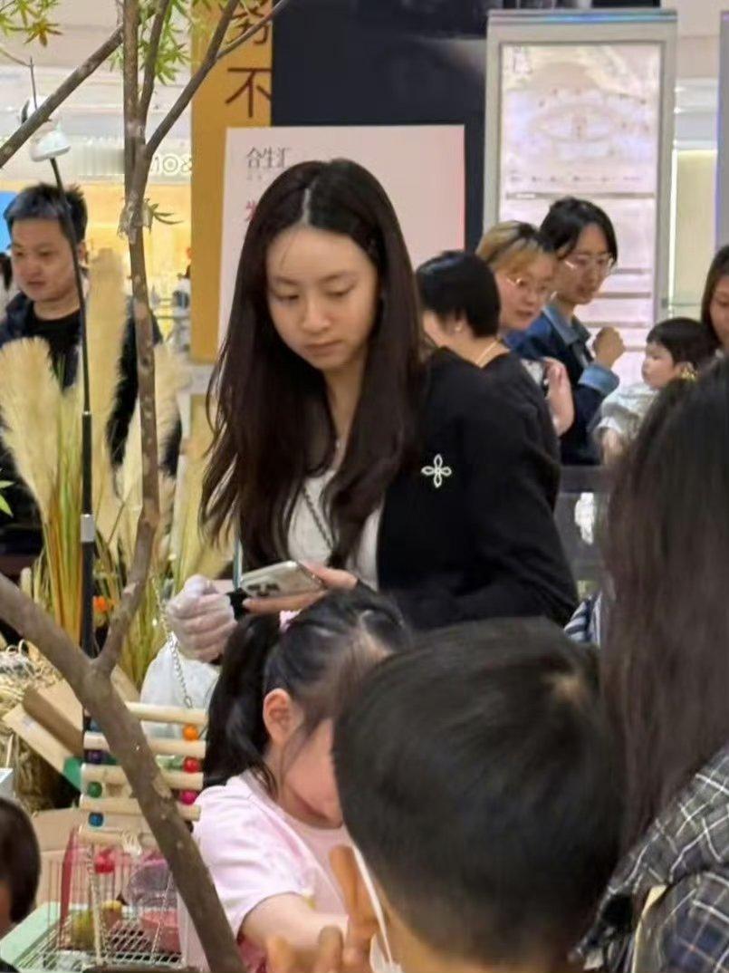 网友在北京偶遇17岁的森碟，风一样的女子长大啦 ​​​