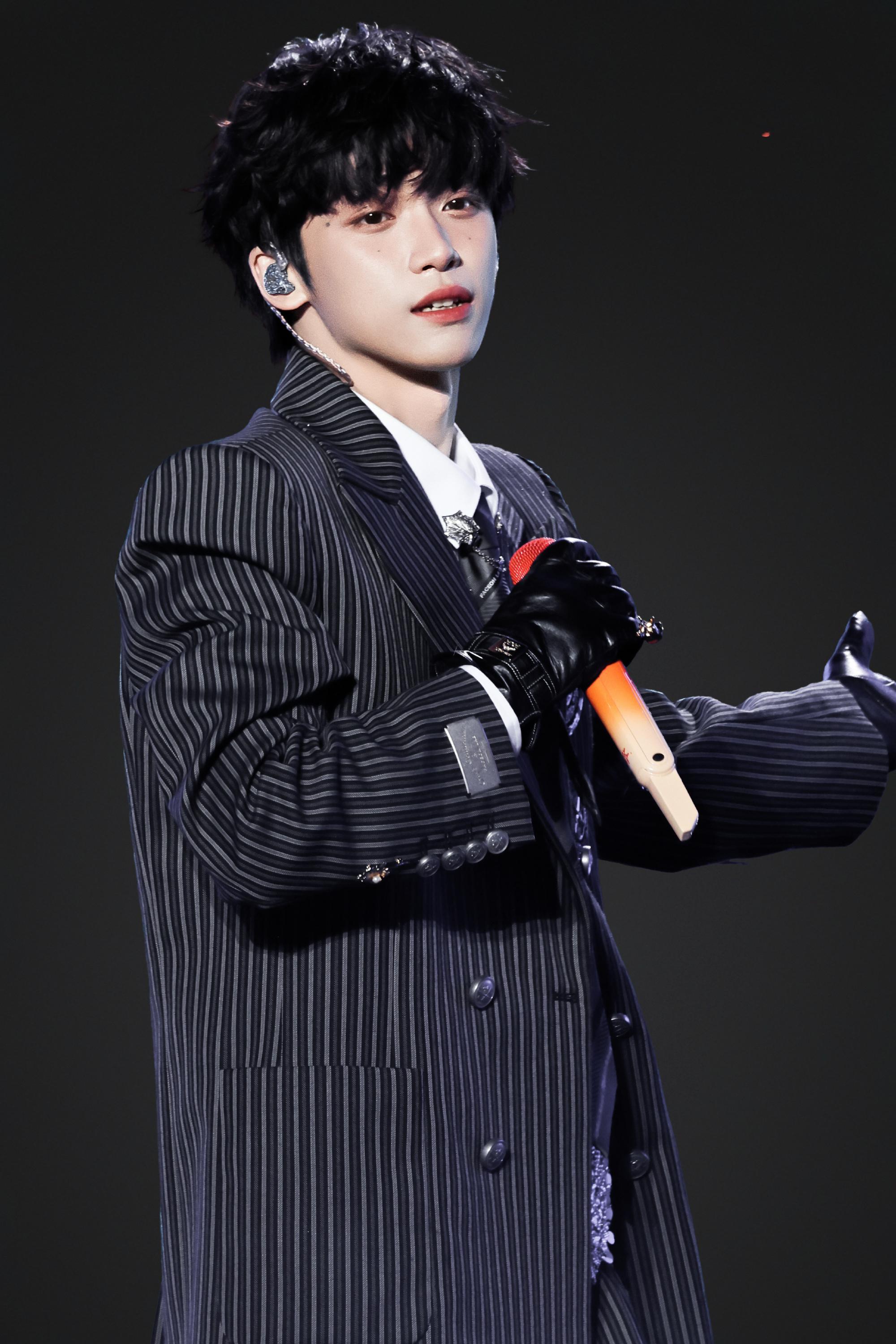 网易严选代言人梓渝 🔮梓渝﻿﻿ “在朦胧月间为你祈愿 在落花深处为你撑伞 在微