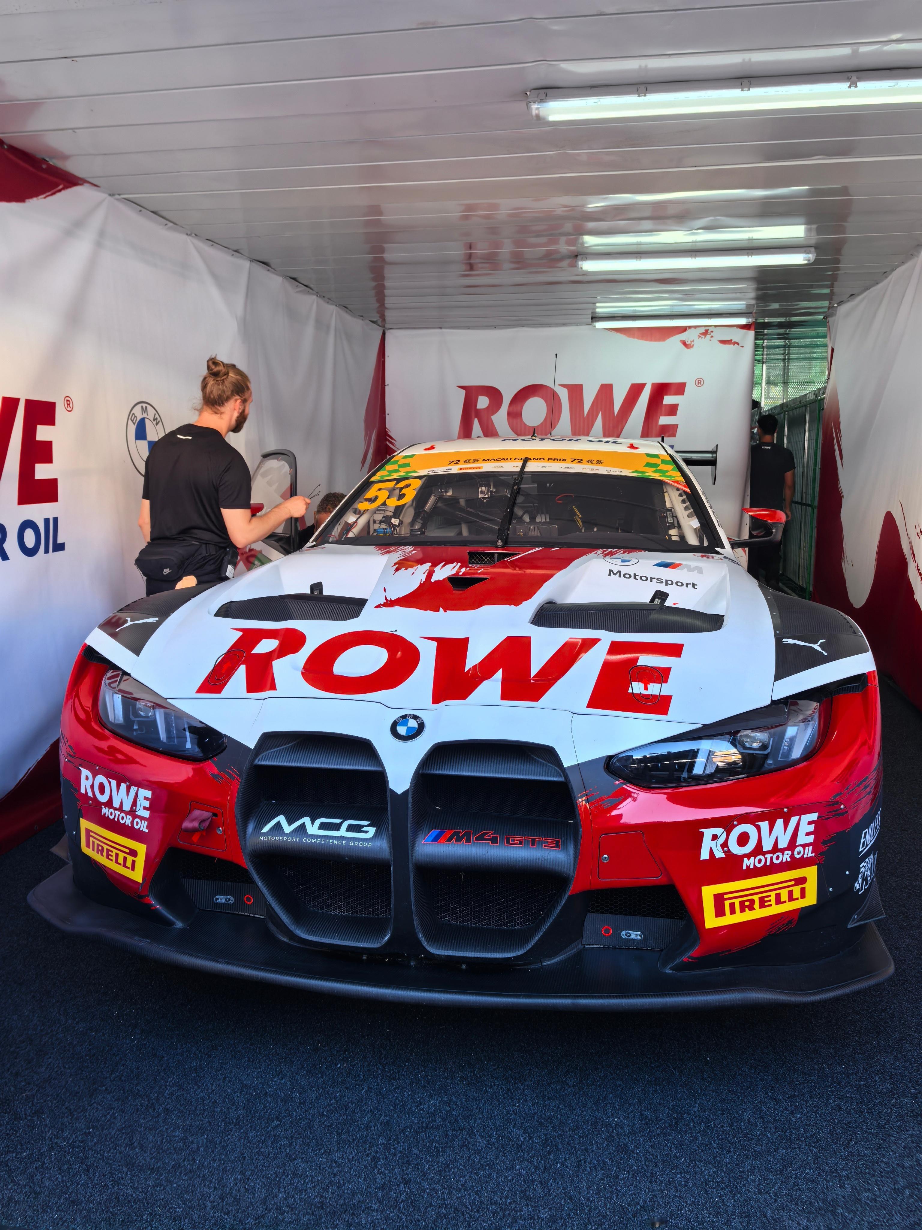 马歇罗马哥的方向盘，偷回去装模拟器上 