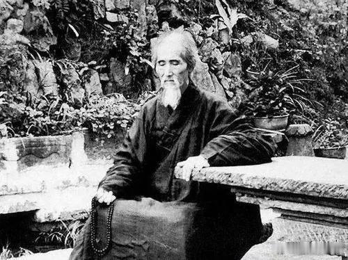 佛法是体，世法是用。体是理，是真谛;用是事，是俗谛。要知二谛圆融三昧印的道理，不