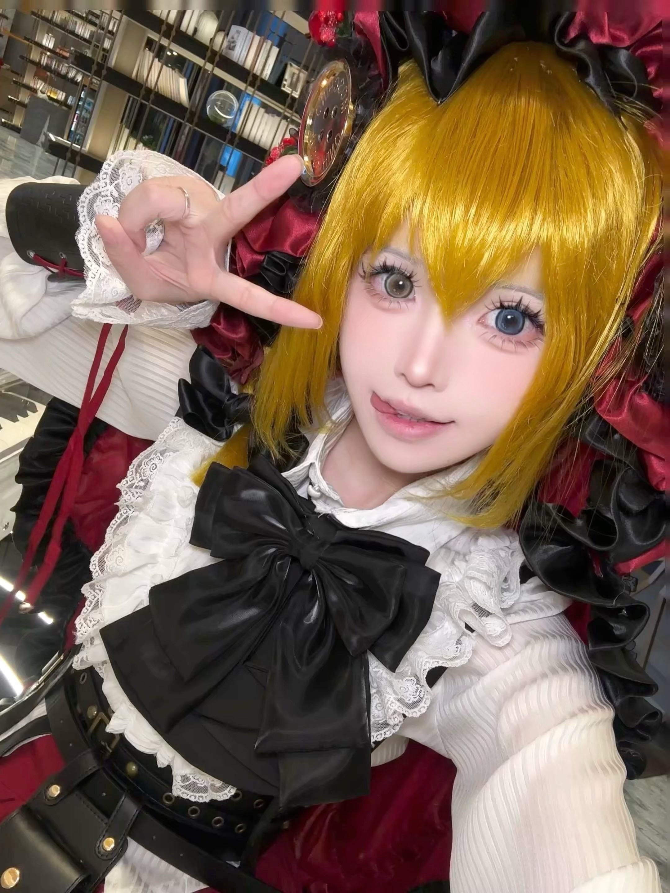 这个莉莉咋这么萌！