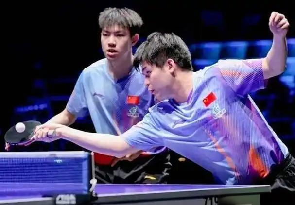 北京时间10月25日14:27，乒乓球亚锦赛男双第二场半决赛刚刚结束，男双世界排