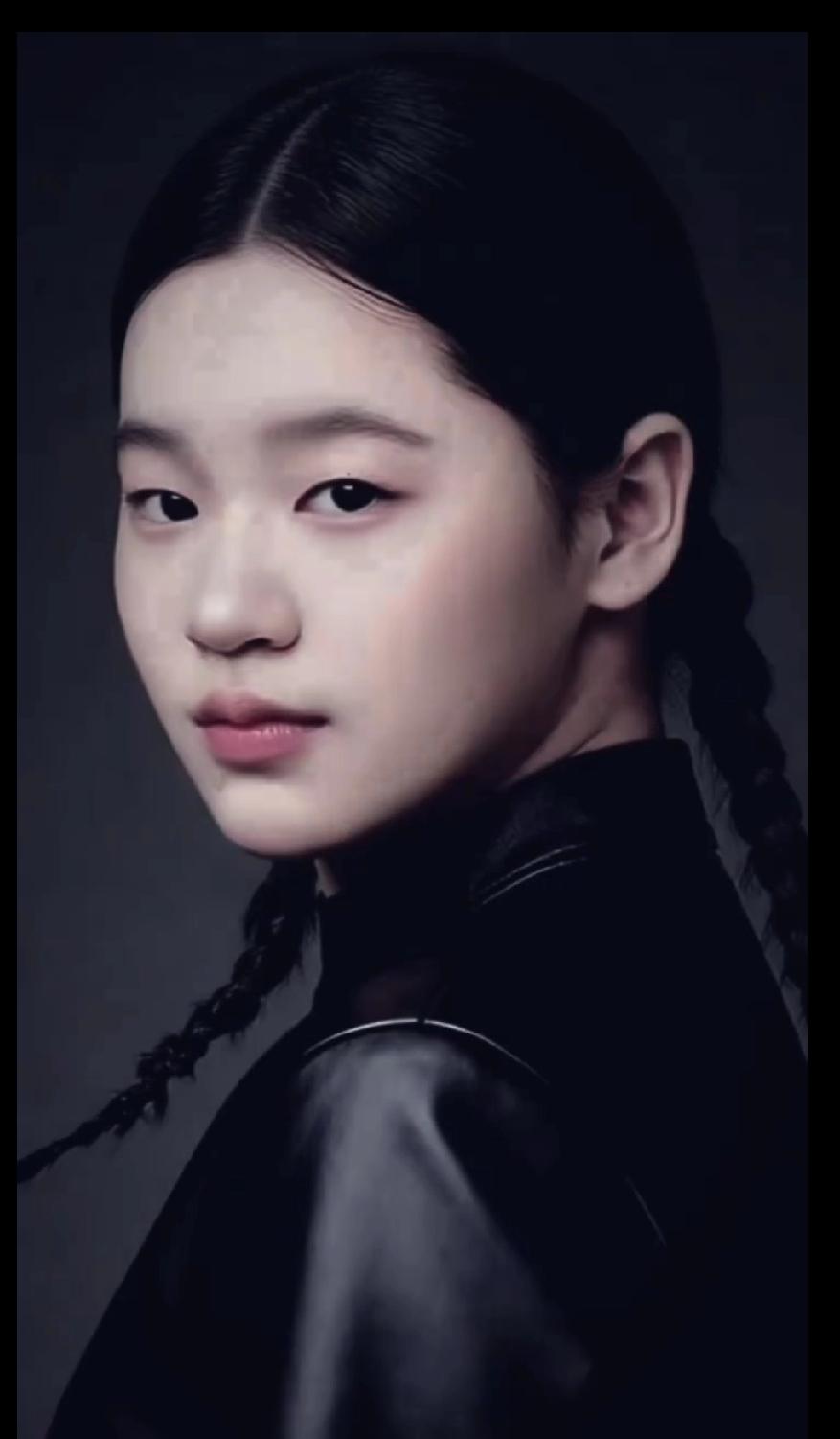 全红婵这组大片，又酷又飒，帅到我心巴上了！
 
婵宝这组双马尾黑皮衣造型，真的杀