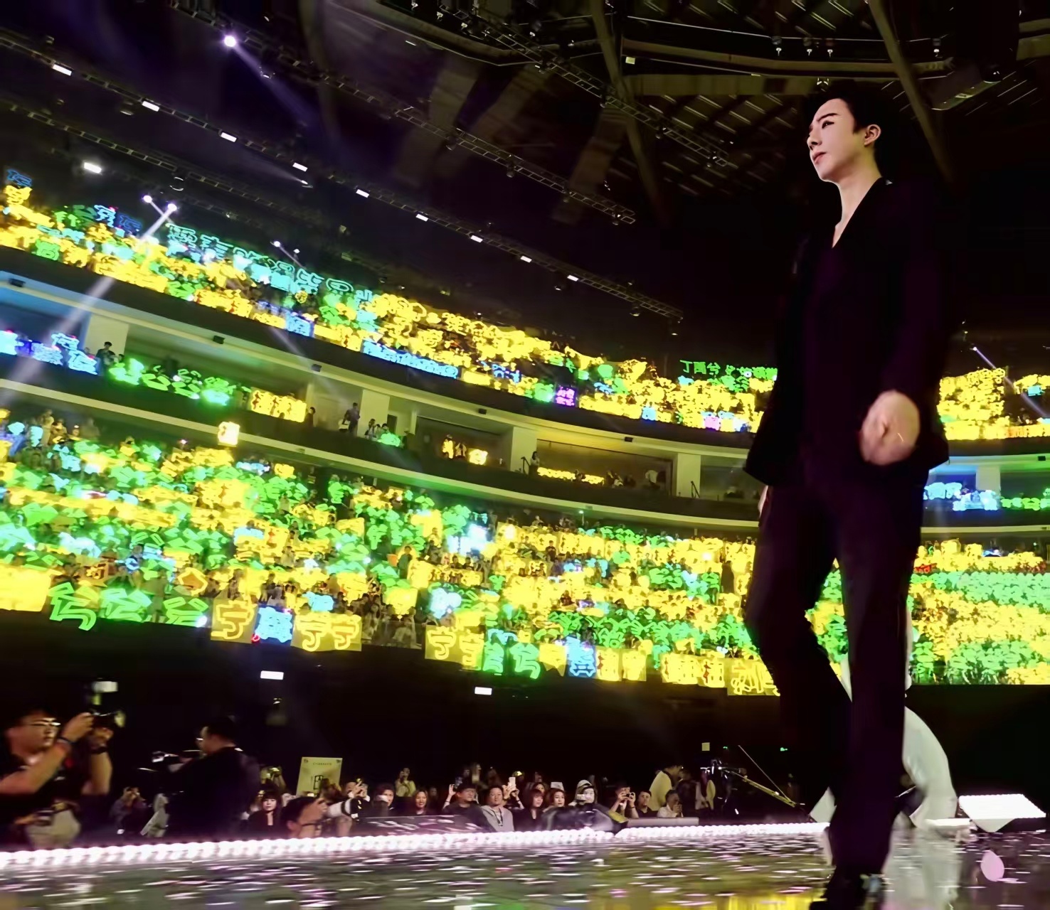 刘宇宁星光大赏 | 刘宇宁的第二张专辑刘宇宁的 | 摩登兄弟给明天的不然算了吧 