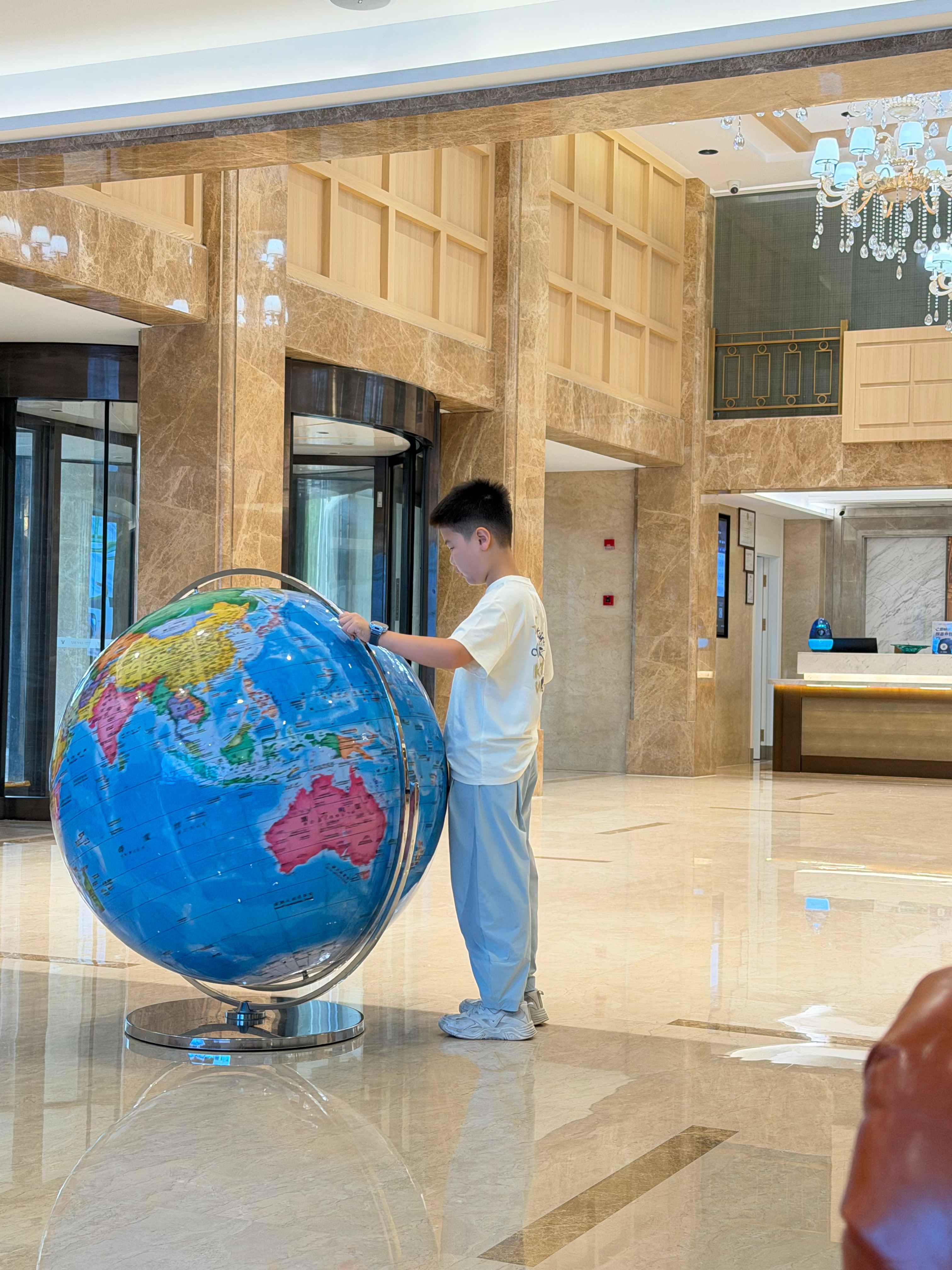 可以在这里玩一天的🌍地球仪不用走了