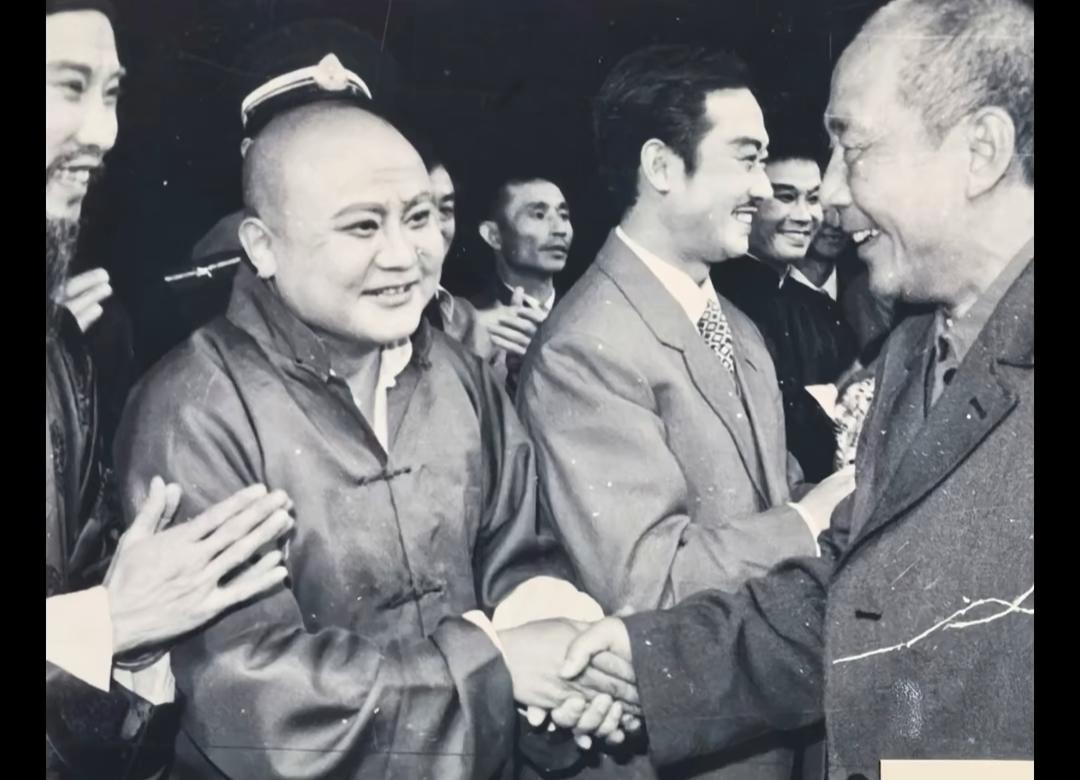 演员刘德一年轻时的留影，这张照片拍摄于1984年的成都，四川省第二届振兴川剧汇演