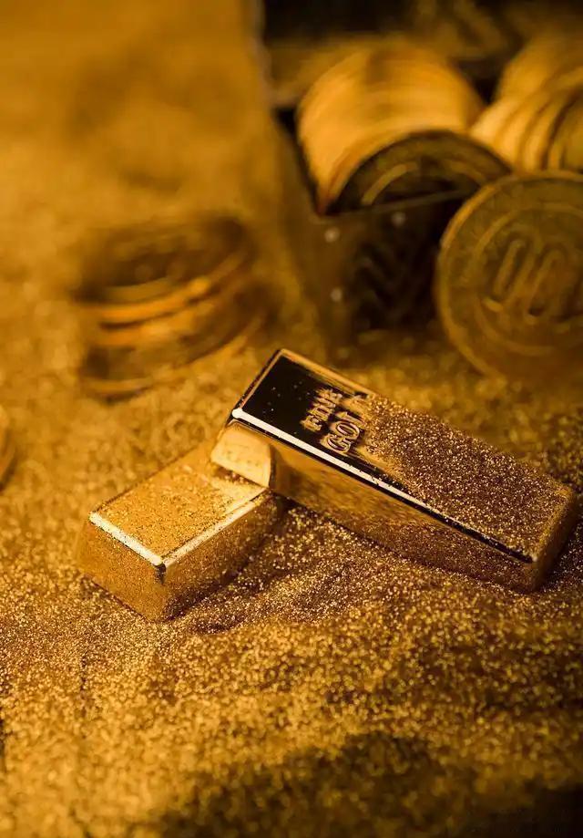 ​​​现货黄金又持续走高 世界愈发的不太平，现货黄金反弹触及3310.00美元/