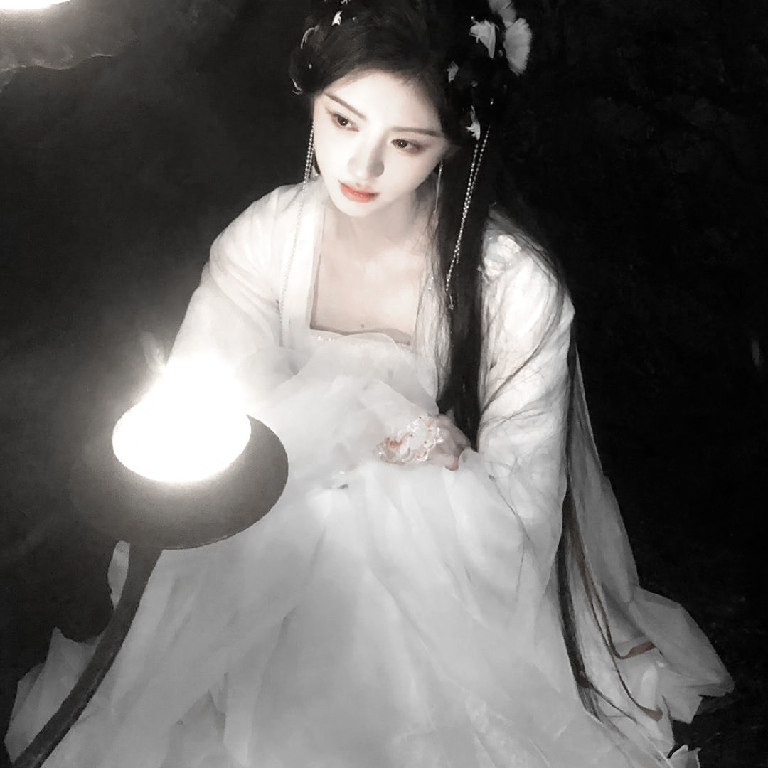 鞠婧祎女头分享˵＞𖥦＜˵  专栏 · 鞠婧祎修图产出