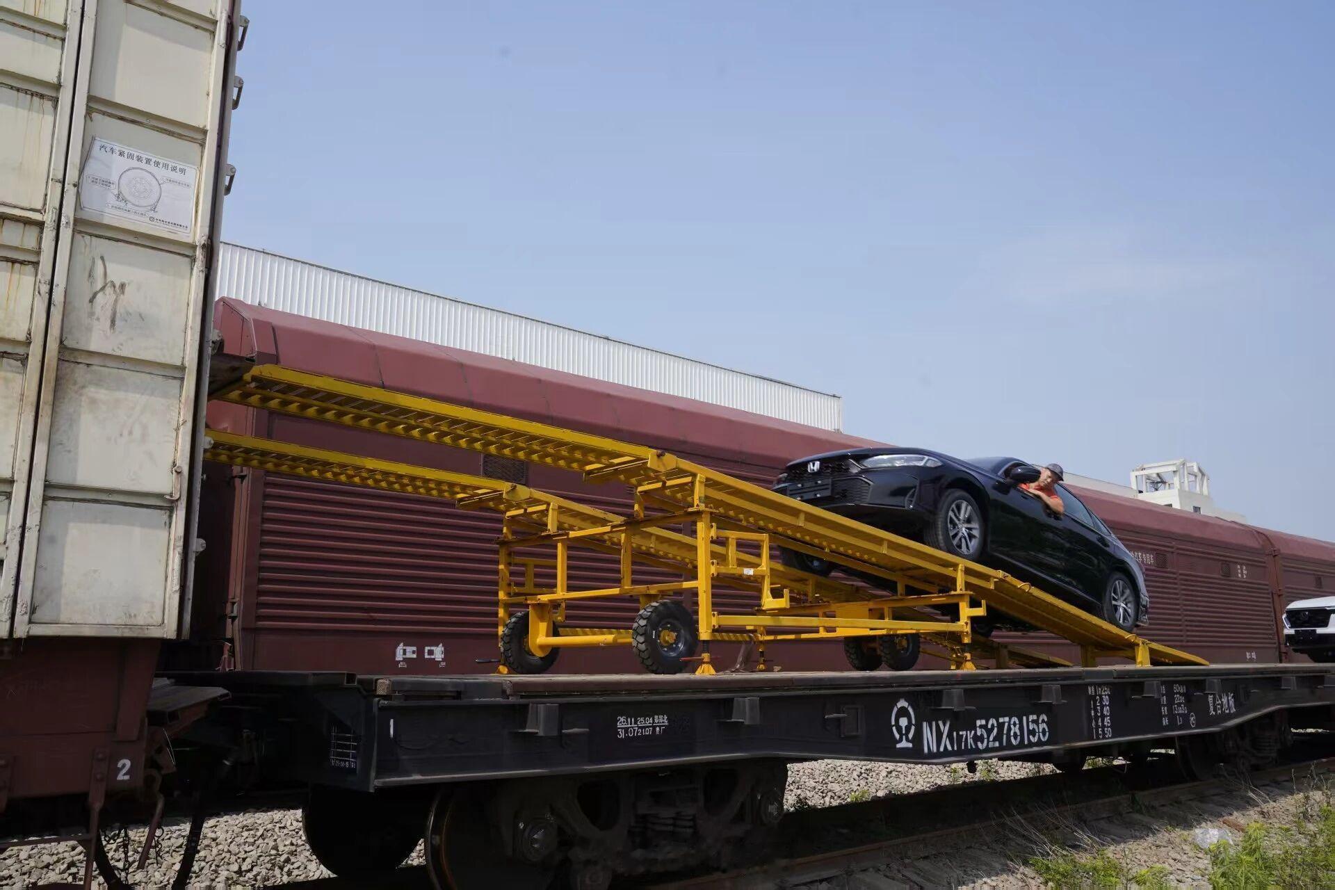 12306托运汽车订单火爆 没毛病，怎么舒服怎么走，不过我去看了下基本上很远的人