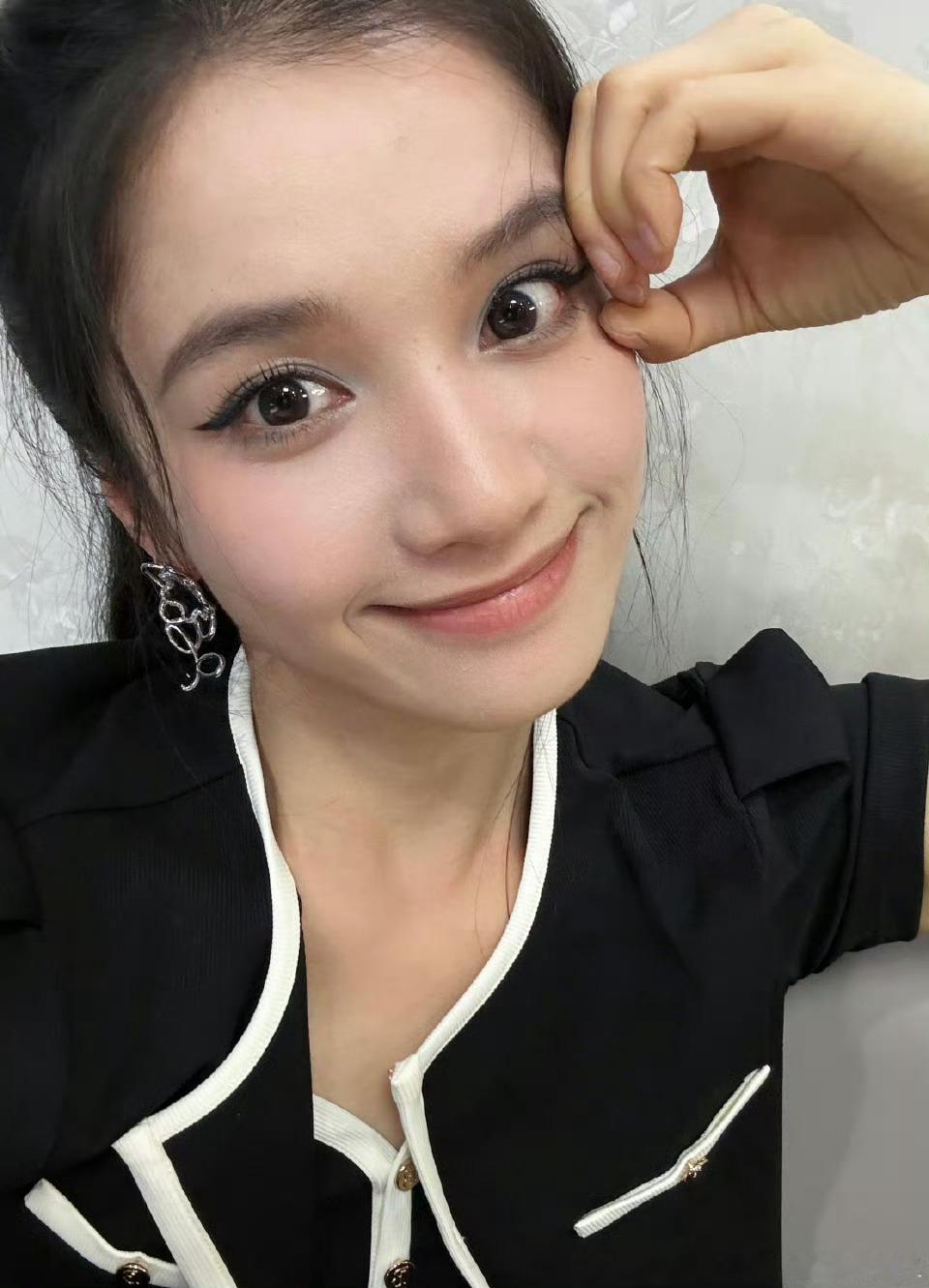 给了 太会盯了 张婧仪麻麻🐍🐍🐍🐍🐍🐍🐍🐍🐍🐍🐍 ​​​