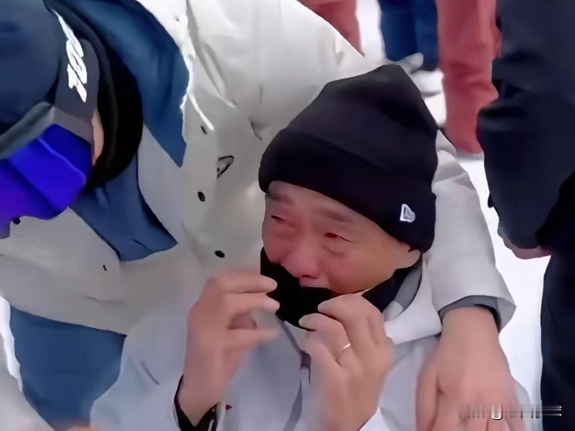 佐藤康弘-对于竞技体育我不应该如此偏见…佐藤康弘一名日本教练，当他的弟子苏翊鸣为