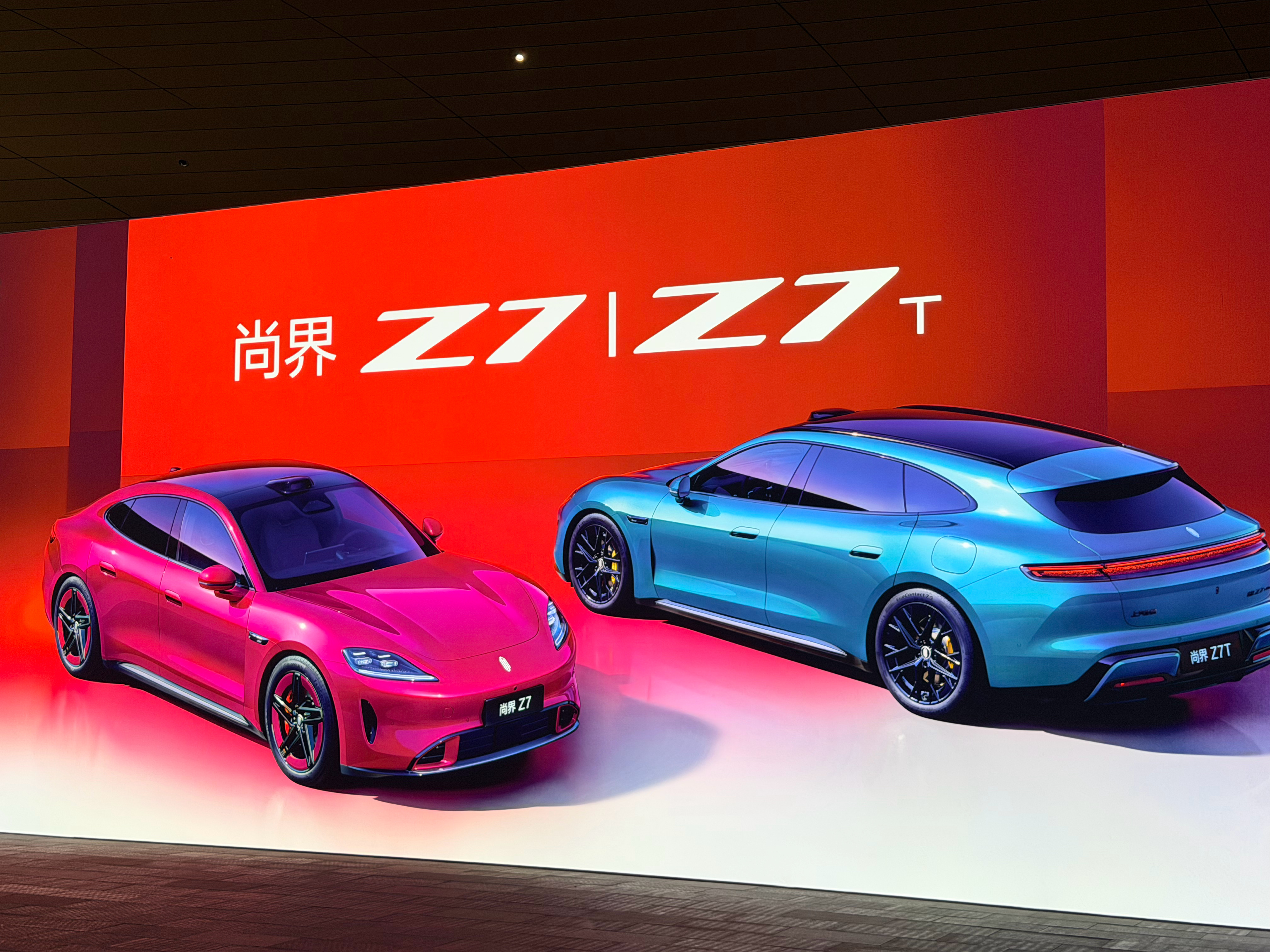来看鸿蒙智行春季新品发布会了 广州·大湾区文化体育中心