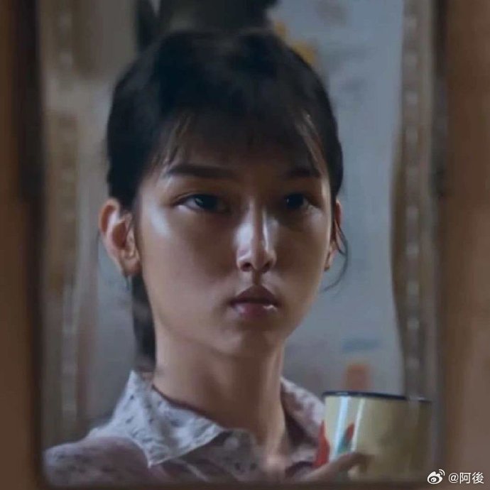 周也换夏晓兰头像😜 谁被周也可爱到了！夏晓兰哈哈镜名场面刚出圈，正主直接把头像