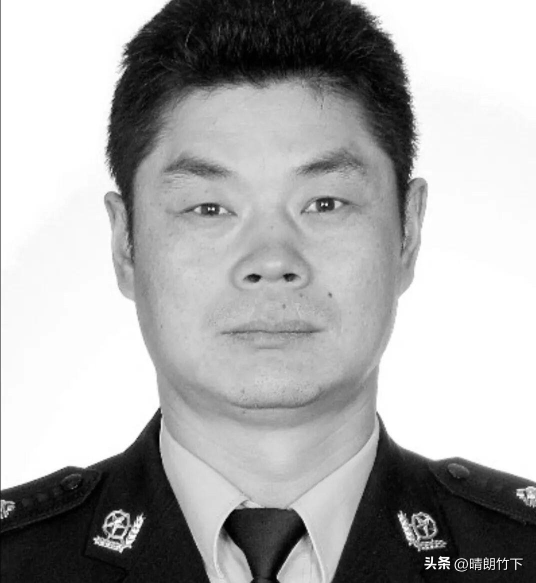 成都成华公安保和派出所一级警长、社区民警，中共党员 张义文勇斗歹徒牺牲。
 20