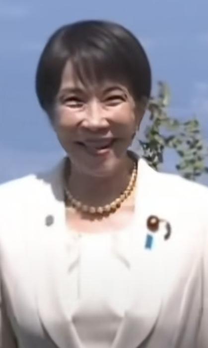 6月23日日本首相高市早苗出席在琉球举行所谓“冲绳所有战死者追悼仪式”，不过在高