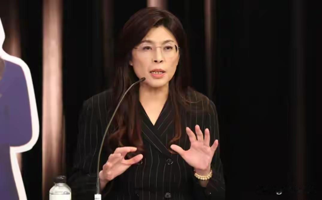 爆炸性消息！就在10月4日国民党政见会上，郑丽文竟公开吹捧日本极右翼政客高市早苗