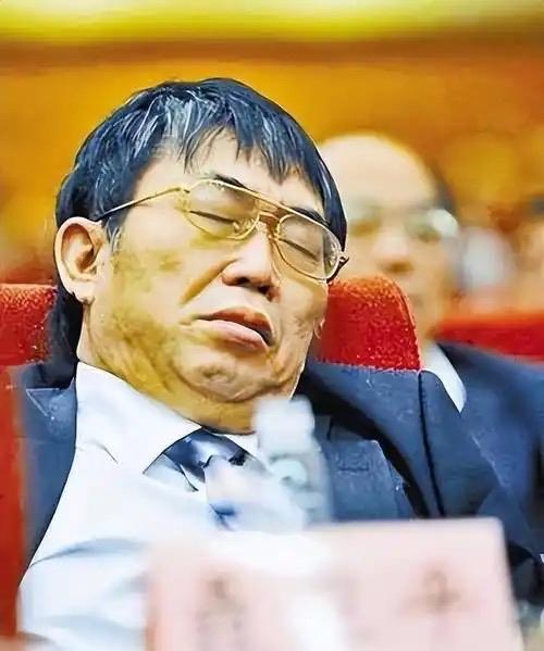 泪别棋圣！聂卫平这3个瞬间，刻进中国围棋的骨血里

京城落雪，送别宗师！棋圣聂卫