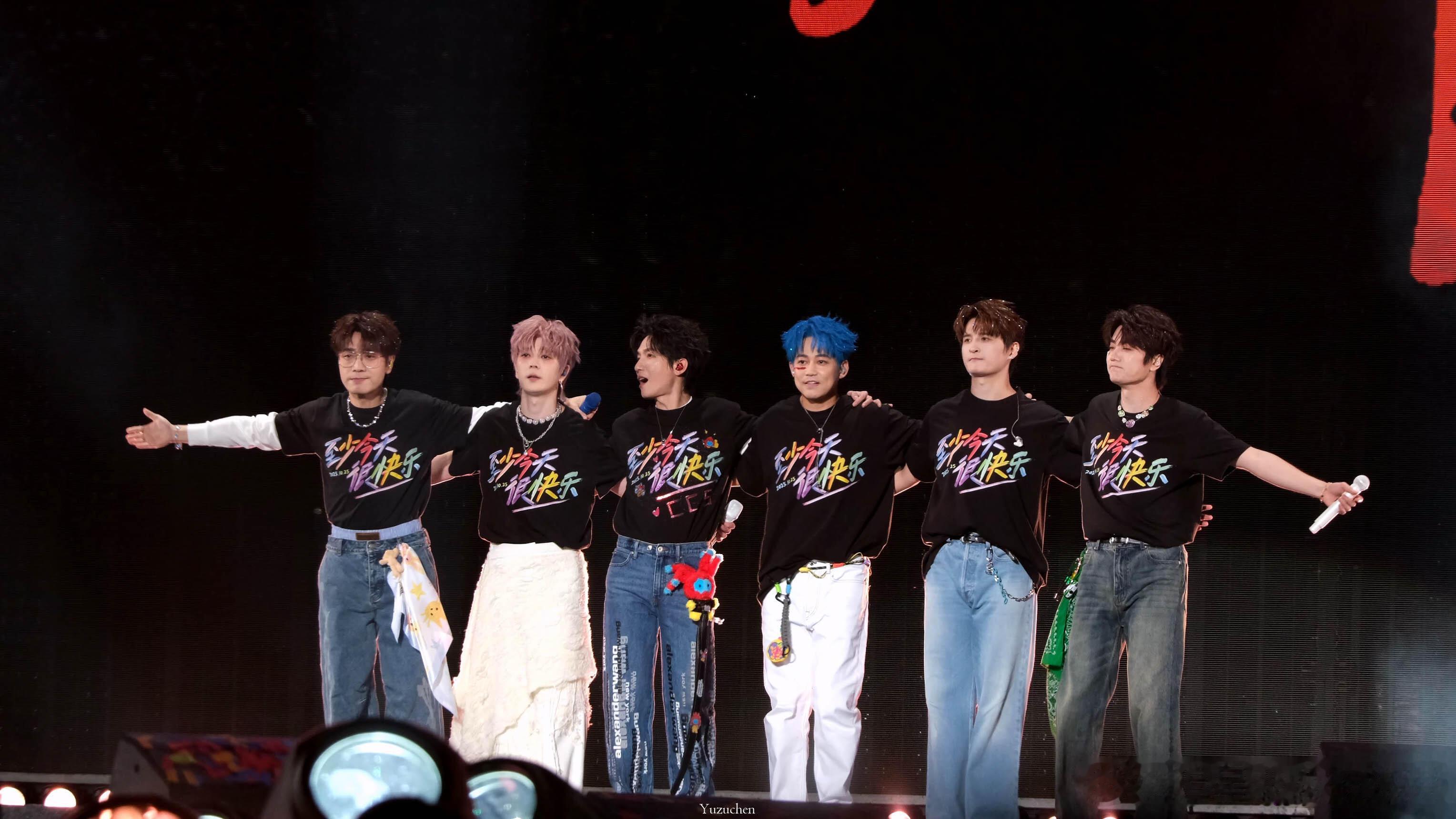 陈楚生王铮亮王栎鑫去天赐再就业务工小分队准时上新，陈楚生、王铮亮、王栎鑫齐聚天赐
