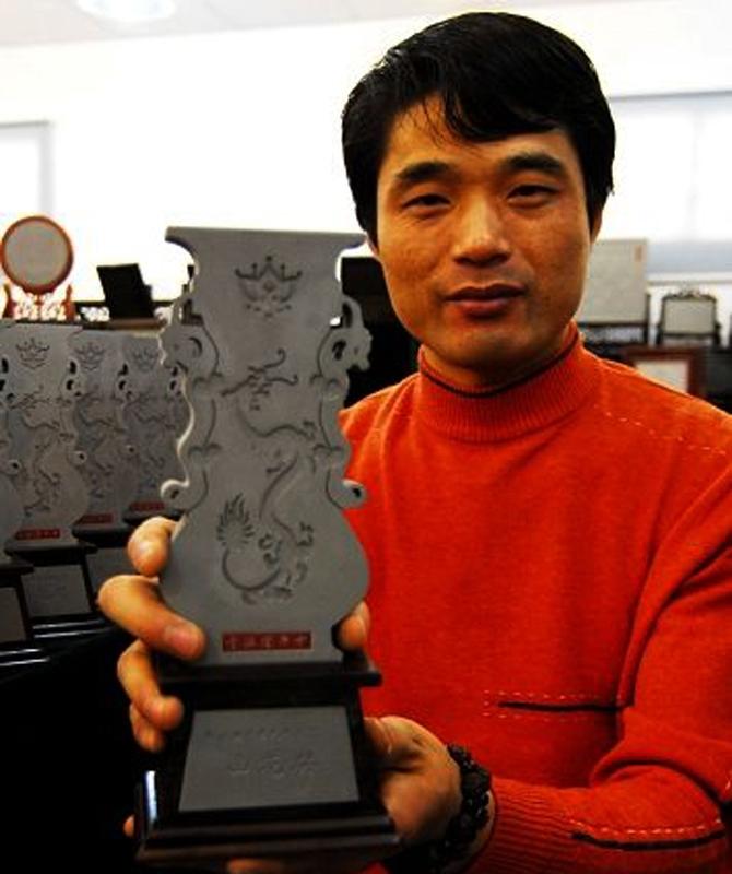 四川蒲江箭塔村的卢树盈，一个只上过小学的农妇，竟成了山花奖得主，这简直太励志了！