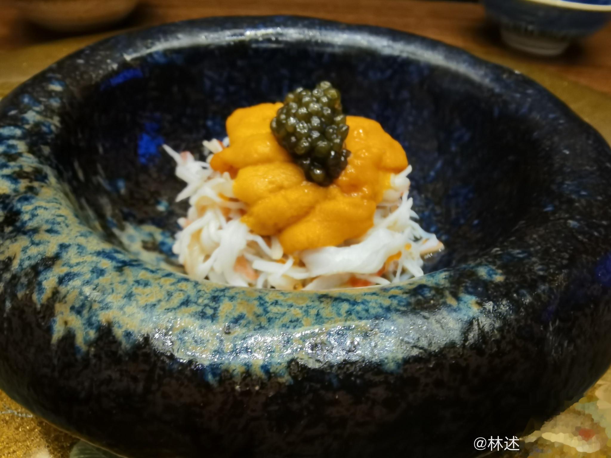 雪蟹腿海胆配鱼子酱 海鲜顶级配置[馋嘴][馋嘴][馋嘴]  