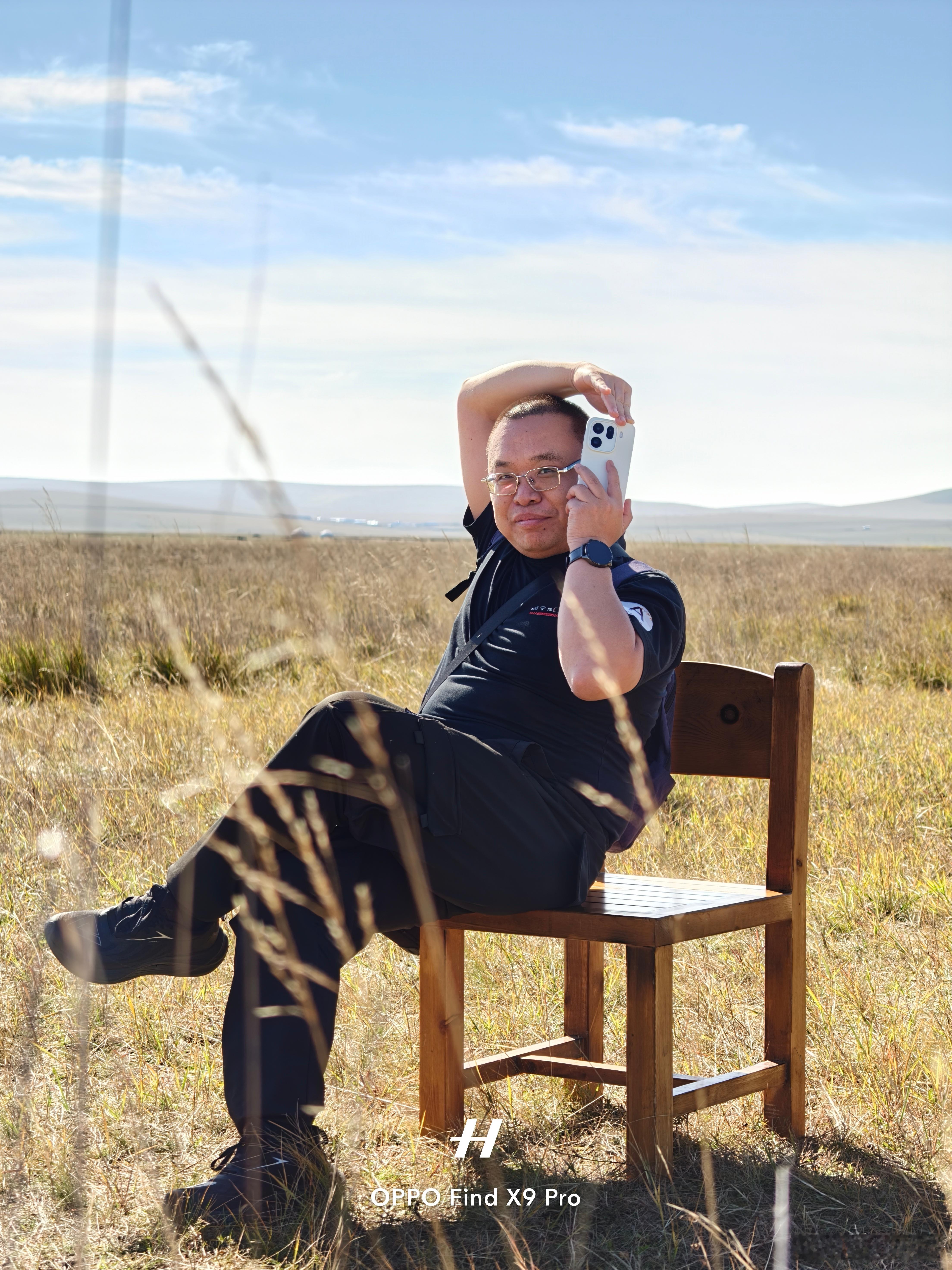 努力说服 OPPO 的朋友中，想把这张照片放进视频 ​​​