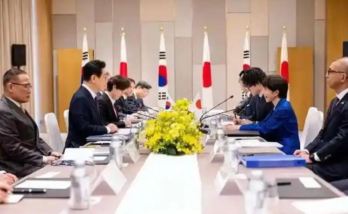 韩日"2+2"对话闭幕仅一天，日本媒体还在为高调推进《相互军需支援协定》、强化三