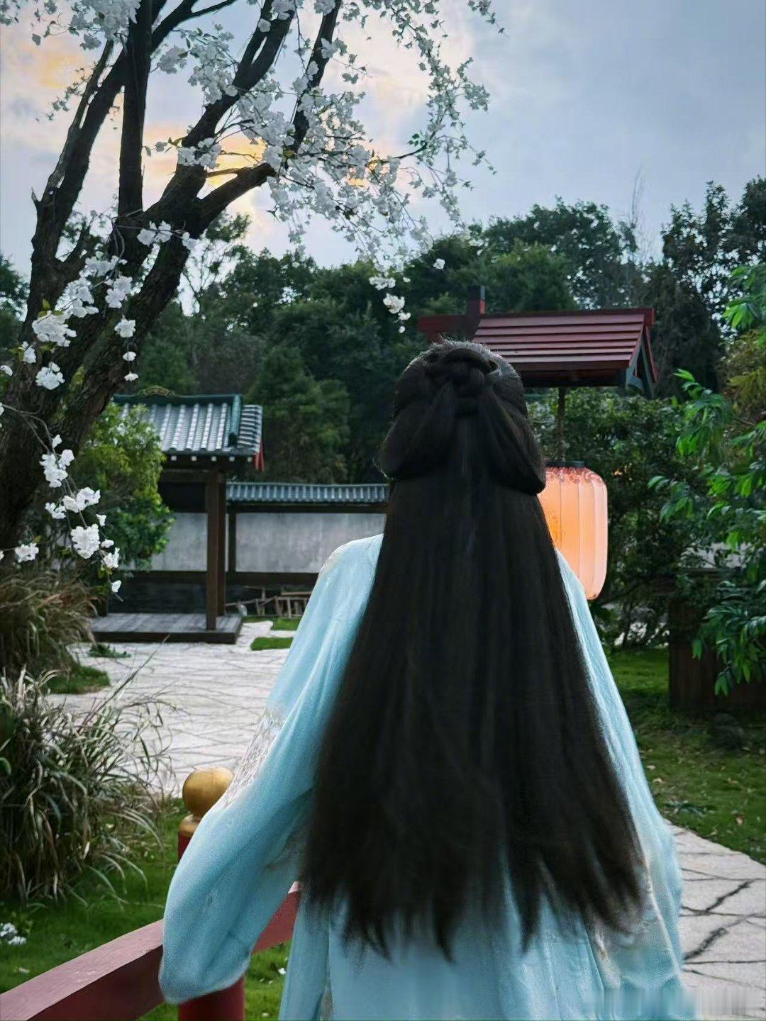 莫离开播白鹿走心诠释阿璃白鹿这篇给阿璃的文字，每一句都戳中我，她懂角色的孤独，也