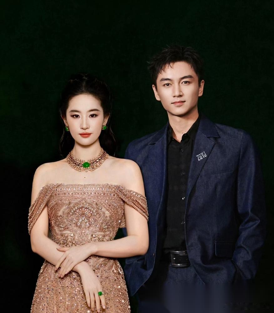 刘亦菲和陈晓二搭《咸雪》又上热搜了，我一看这瓜就是假的。  《梦华录》什么数据，