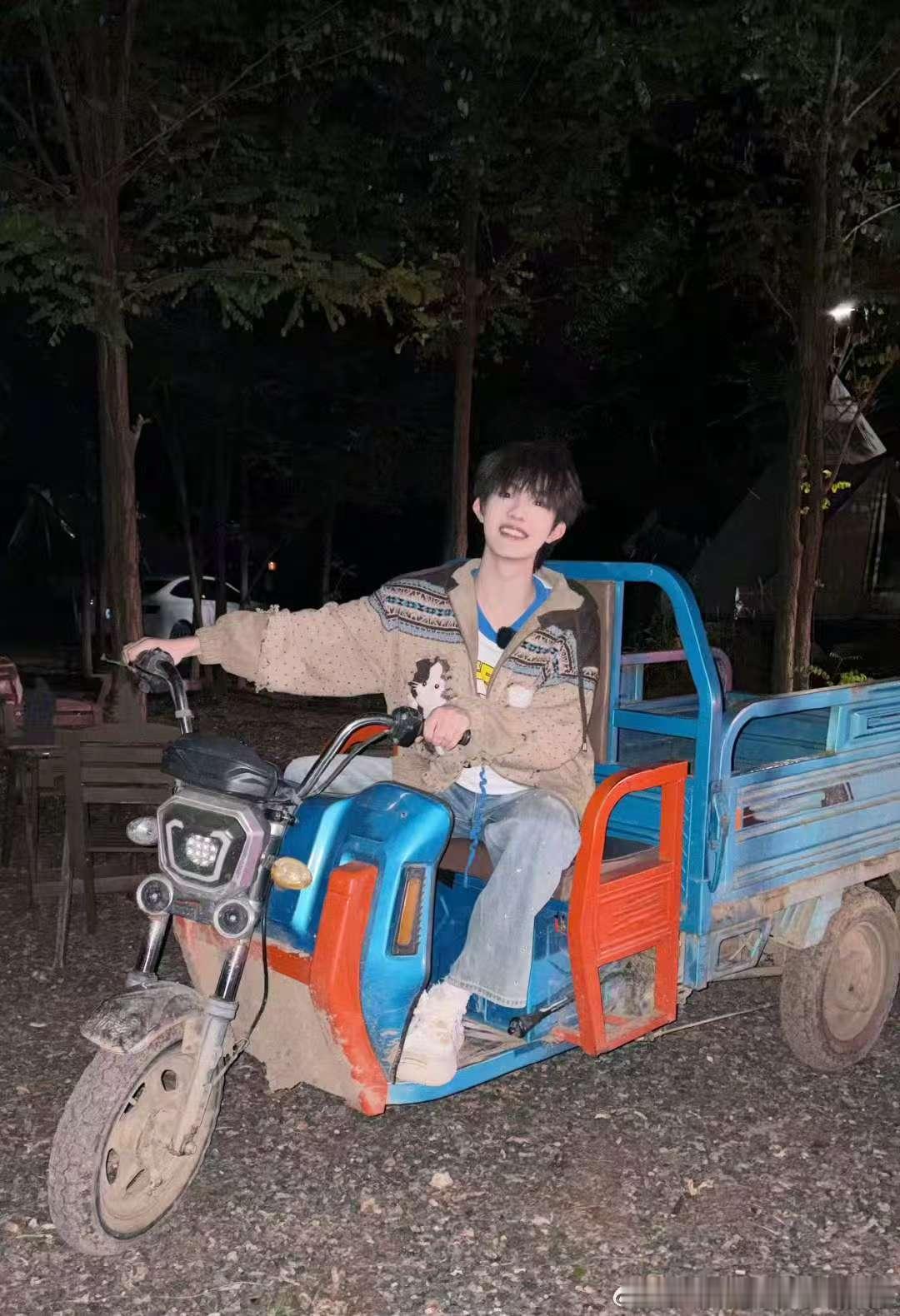 苏新皓或缺席秋晚录制苏新皓缺席湖南中秋之夜录制苏新皓缺席湖南中秋之夜录制 照顾好