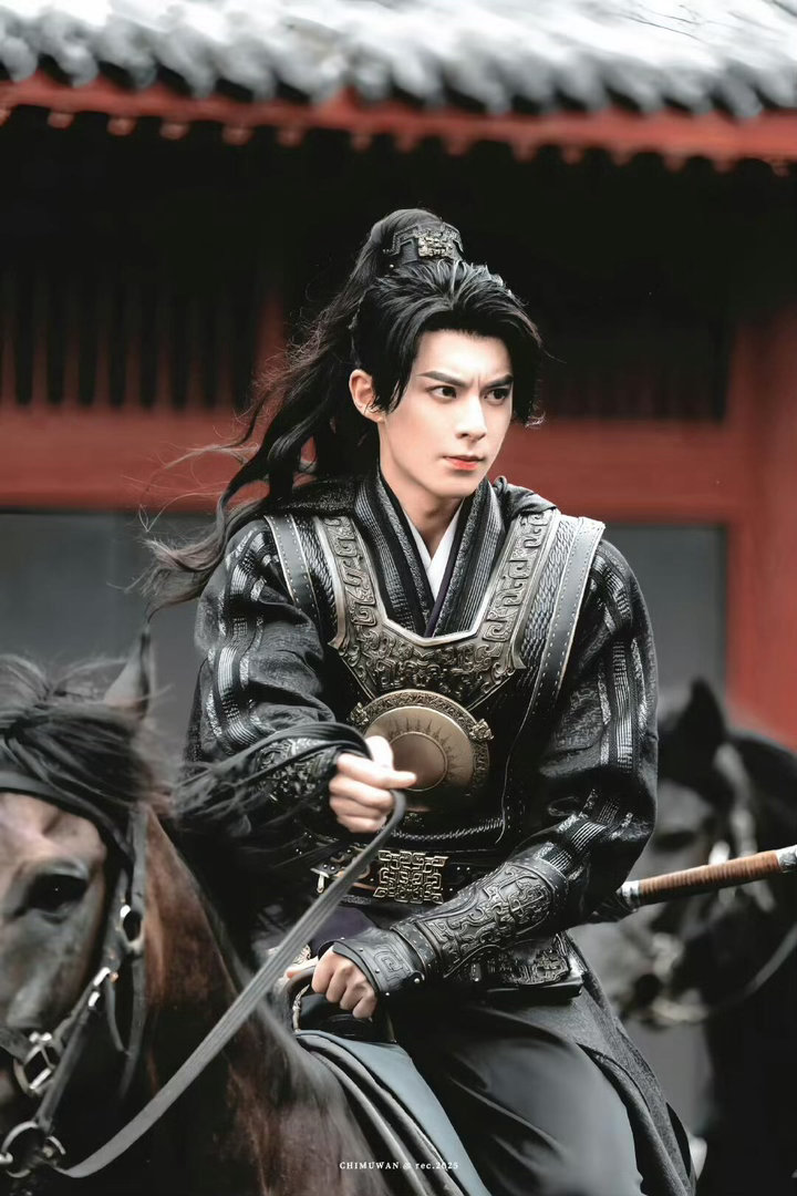 王鹤棣派许七安出征阅文盛典阅文IP盛典王鹤棣人没到，许七安到了。那个铜锣手势一亮