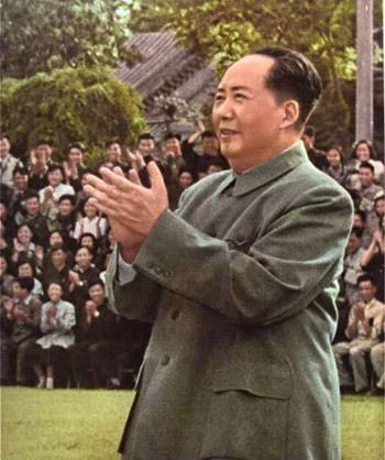 毛泽东为38岁未婚警卫沈同举办婚宴，沈同慌张表示自己差点就要非法同居了！

19