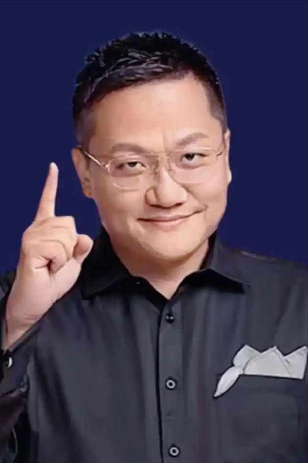 科学家尹烨说，那个获得菲尔兹奖的王虹，她有多厉害，只用了一根针的运动轨迹，就证明