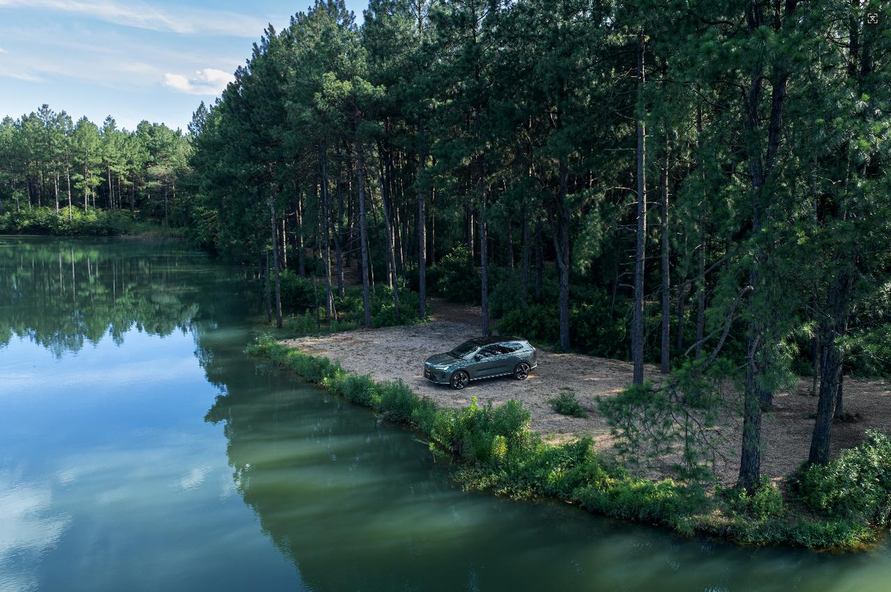 9月26日晚沃尔沃全新XC70上市，26.99万元起的定价，让这款将斯堪的纳维亚