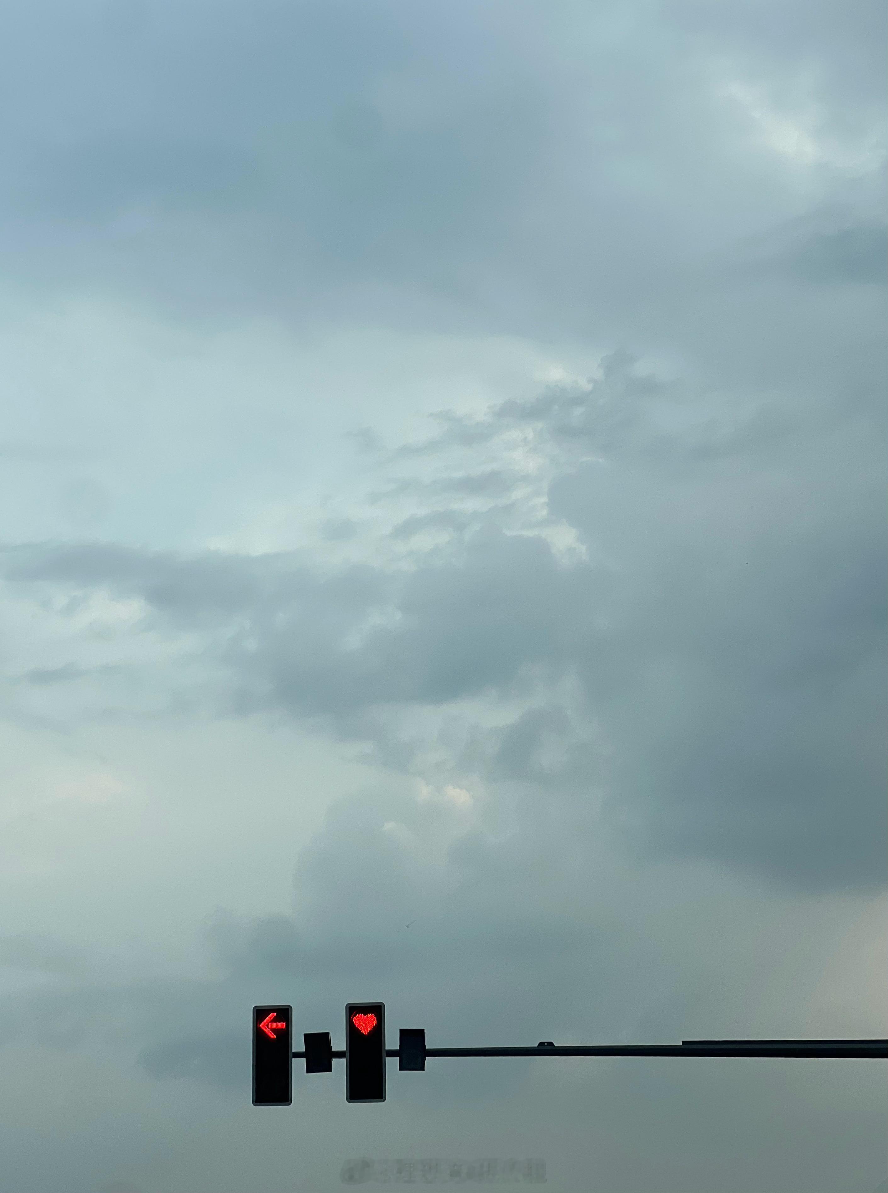 ☁️早，星期一、天气阴。 ​​​